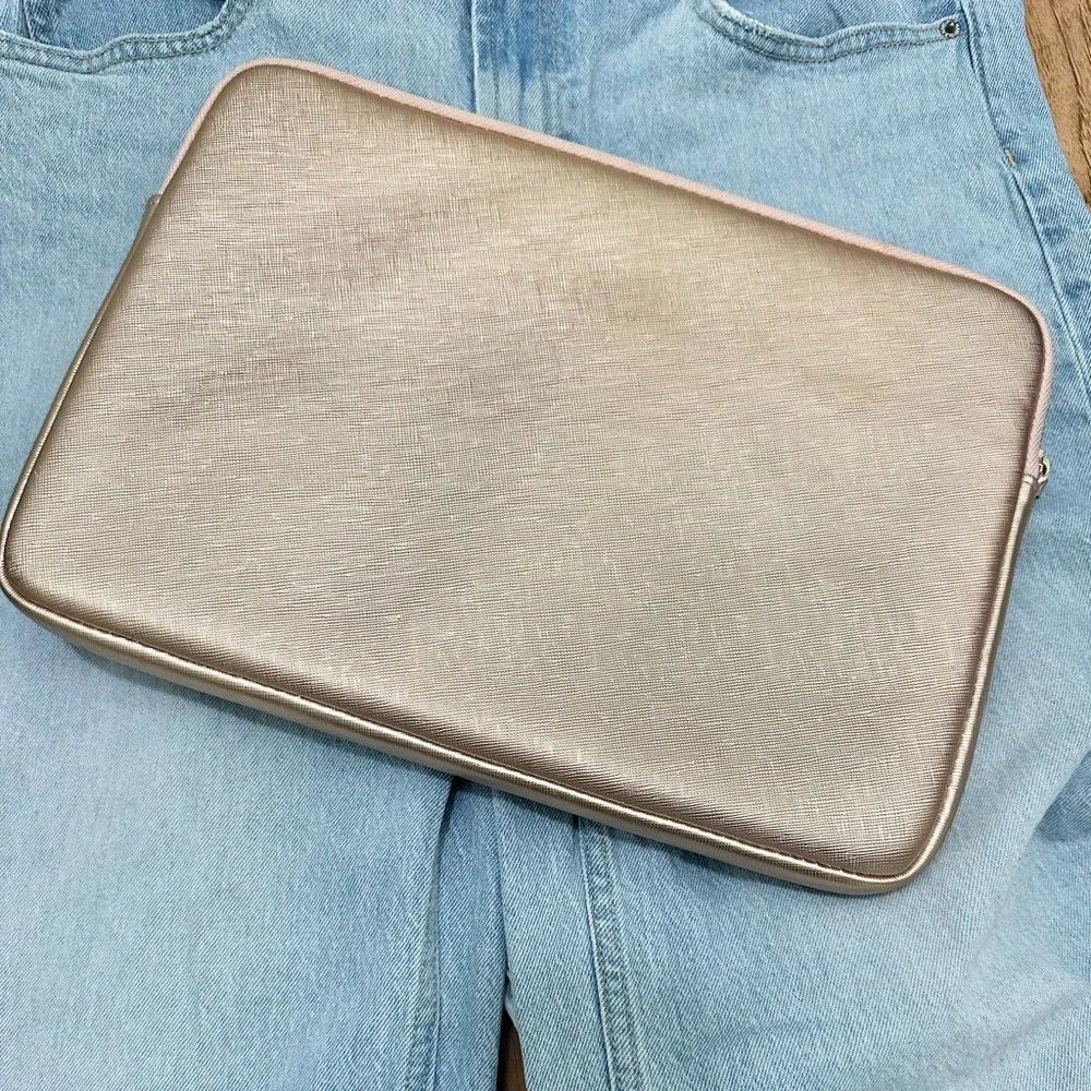 Kate Spade Rose gold/Pink Tablet/Ipad Laptop PC Sleeve Case Sleek Design